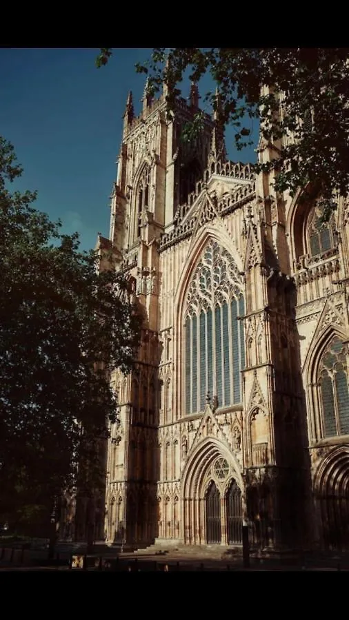 Superb City Centre Apartment Within The City Walls York