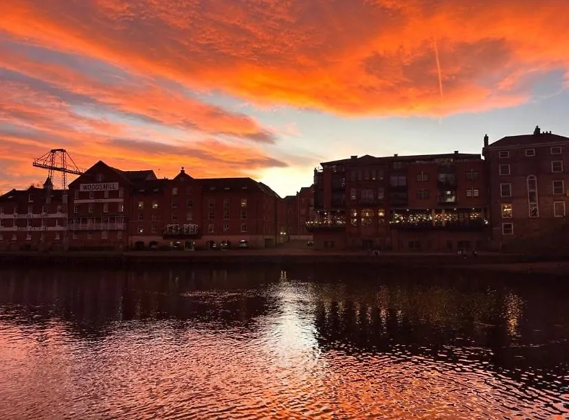 Superb City Centre Apartment Within The City Walls York